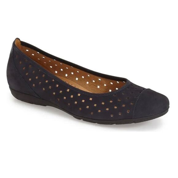 Gabor Dancin Suede perforated Ballet flat sz 8 - Picture 1 of 9